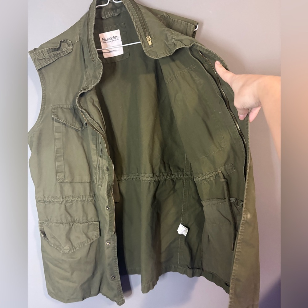 Bluenotes size large Khaki Green Army Utility Vest, zipper front, multi pockets - Picture 3 of 9